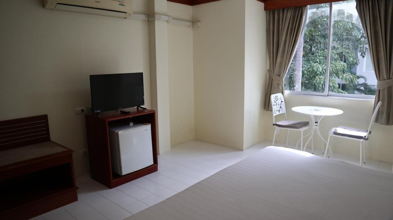 Patong Triple P Hotel Luaran gambar