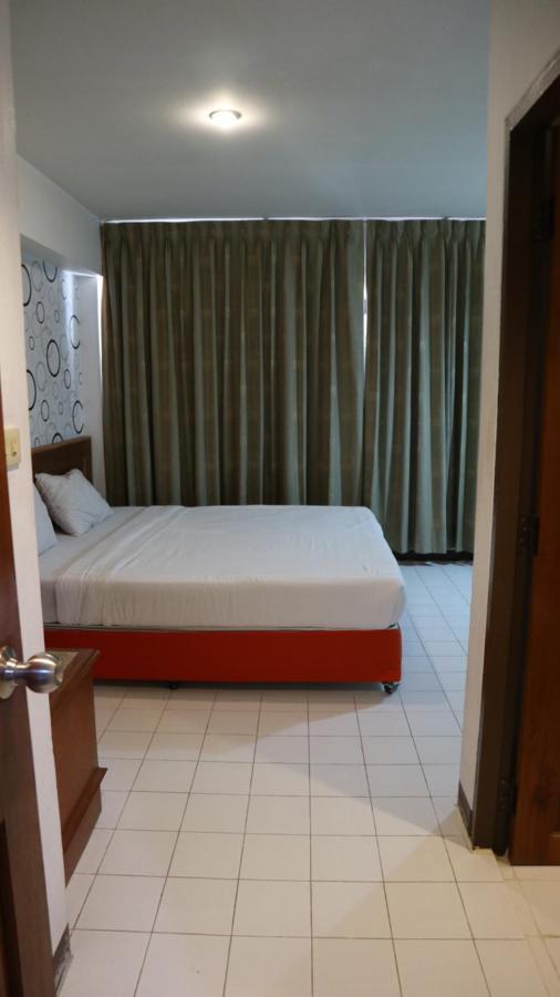Patong Triple P Hotel Luaran gambar