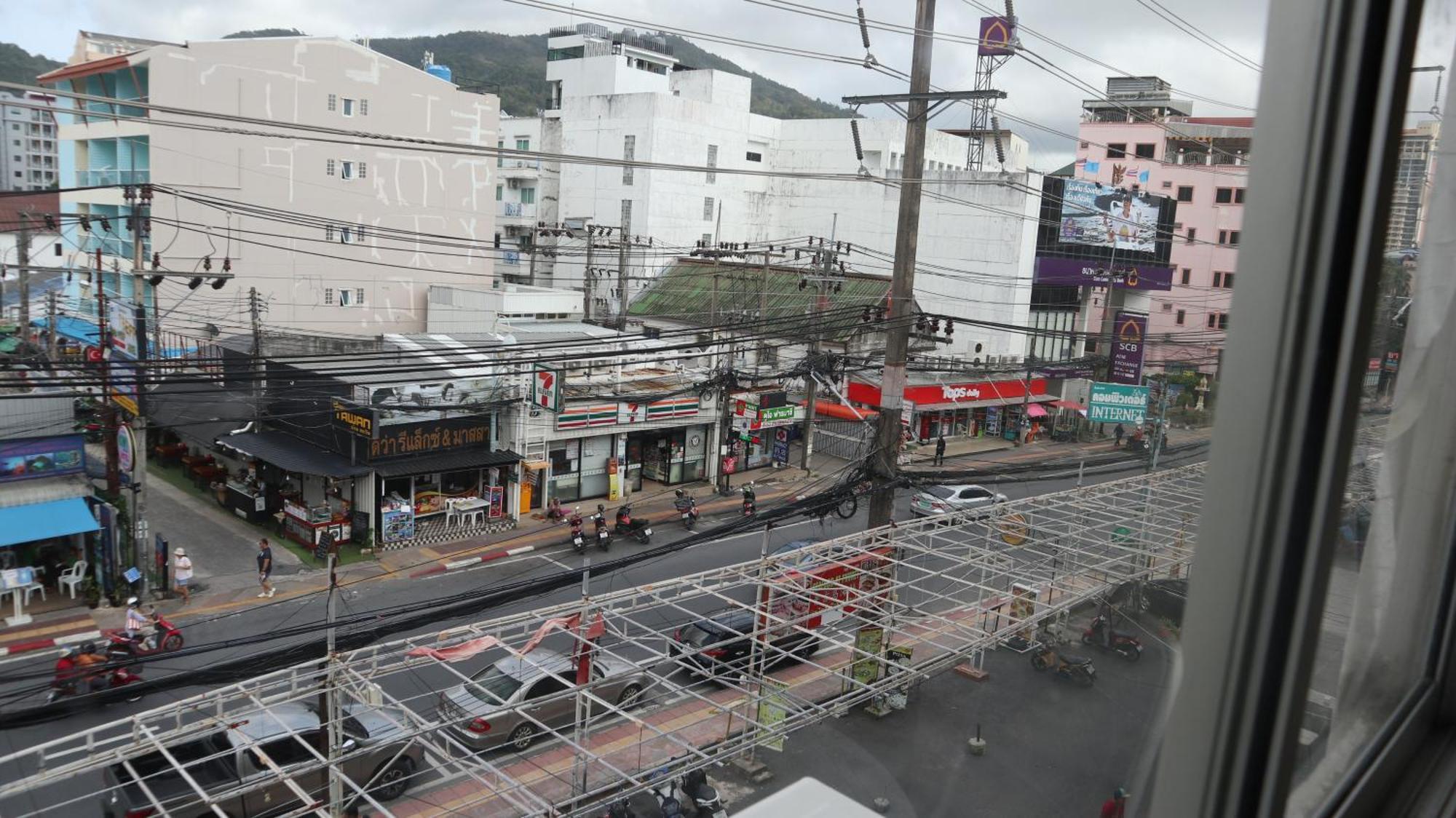 Patong Triple P Hotel Luaran gambar